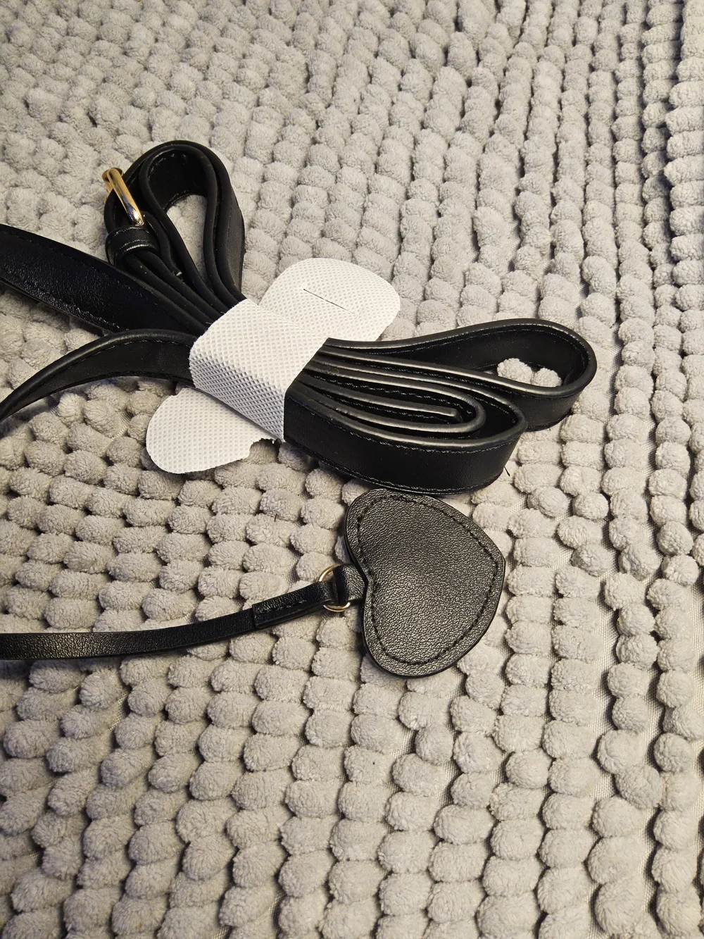 NWT bebe Black Heart Crossbody Bag - Picture 10 of 15